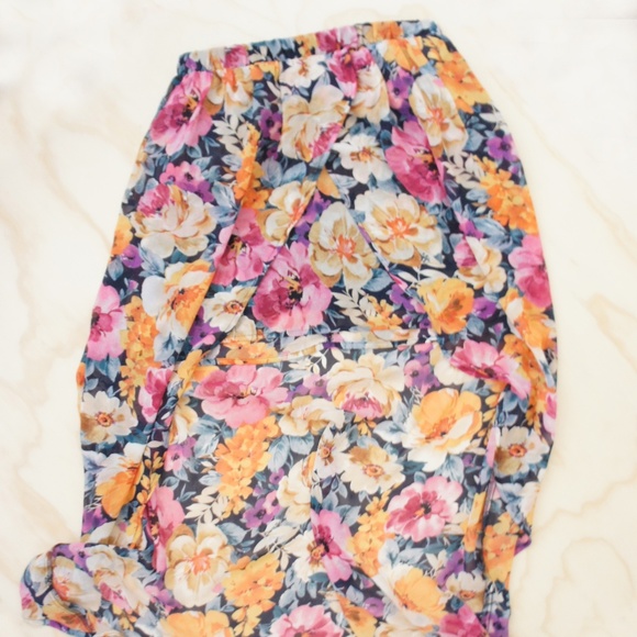 FOREVER 21 - High and Low Semi Sheer Floral Skirt - Picture 4 of 5